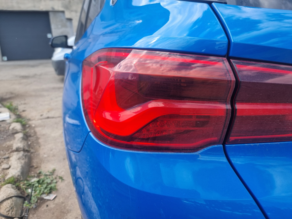 Stop stanga aripa BMW X2 F39 2.0 Motorina 2016, CU DEFECT / F03687000E