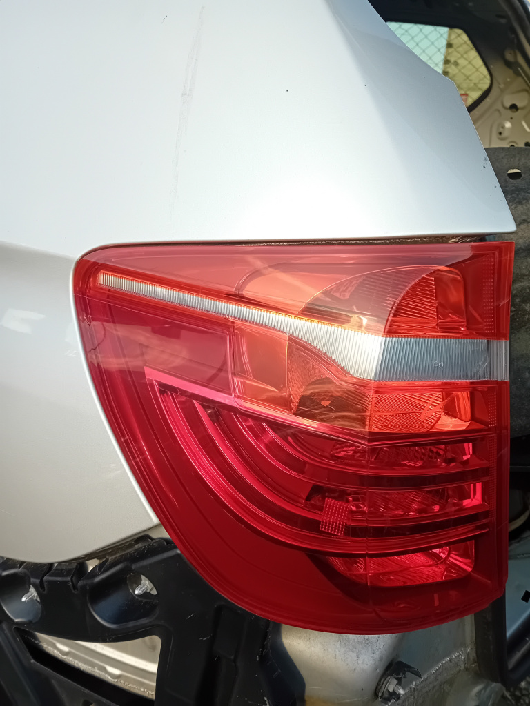 Stop stanga aripa BMW X3 F25 2014