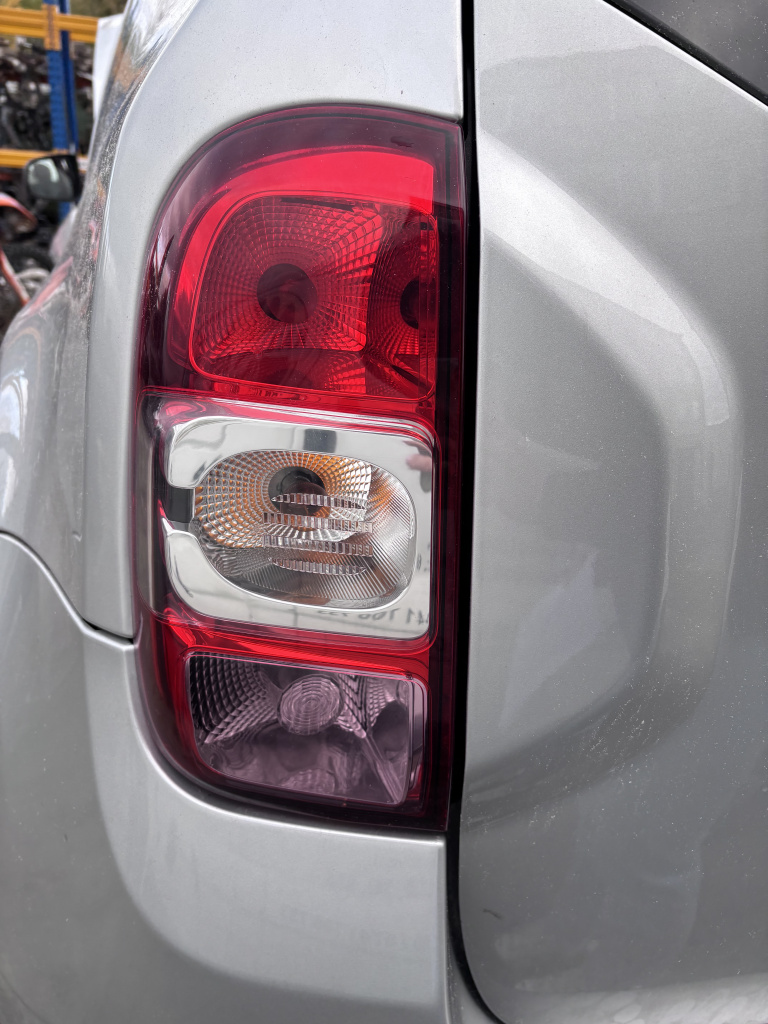 Stop stanga aripa Dacia Duster 1.5 Motorina 2017, -