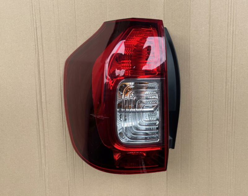 Stop stanga aripa, Dacia Logan MCV 2 (pr:110747)