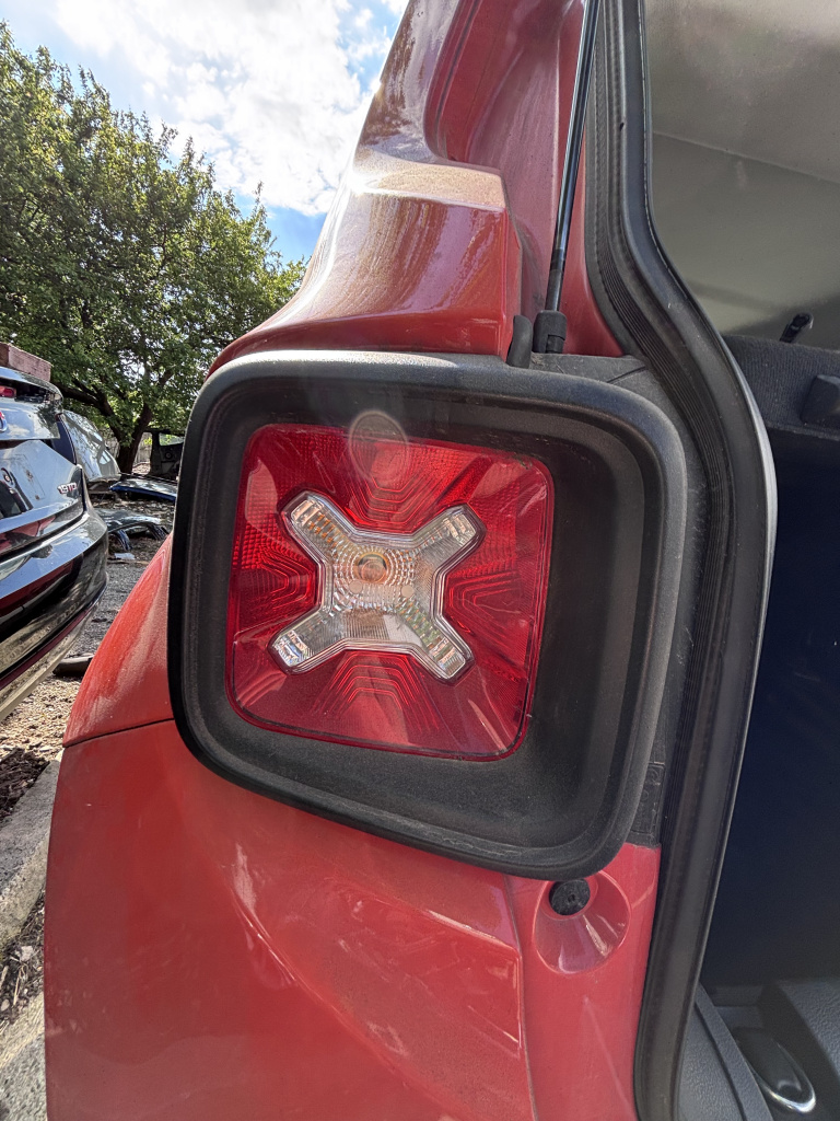 Stop stanga aripa Jeep Renegade 1.4 Benzina 2018, -