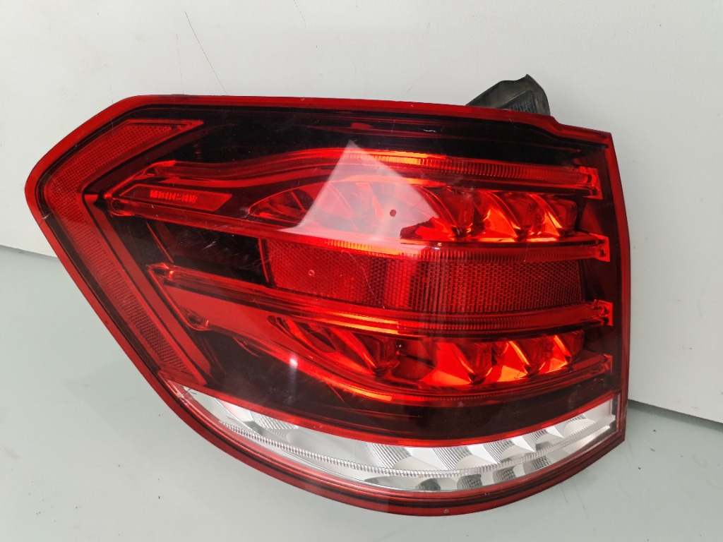 Stop stanga aripa Mercedes E Class W212 Combi Facelift A2129061703