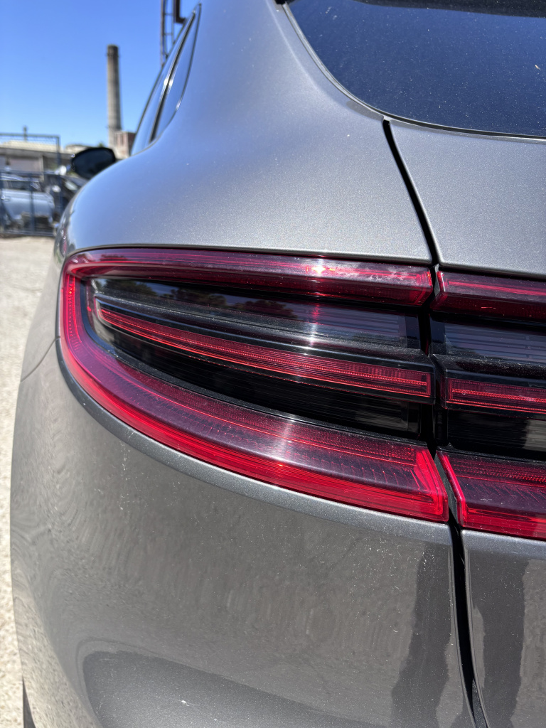 Stop stanga aripa Porsche Macan 3.0 Benzina 2015, -