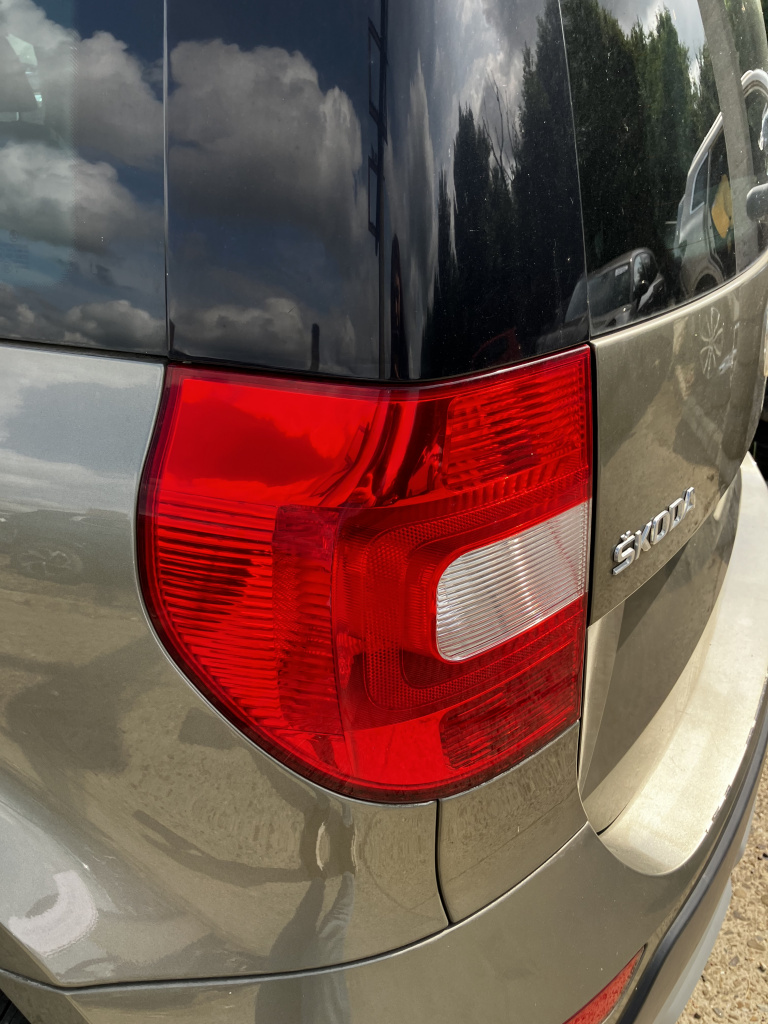 Stop stanga aripa Skoda Yeti 2.0 Motorina 2015, -