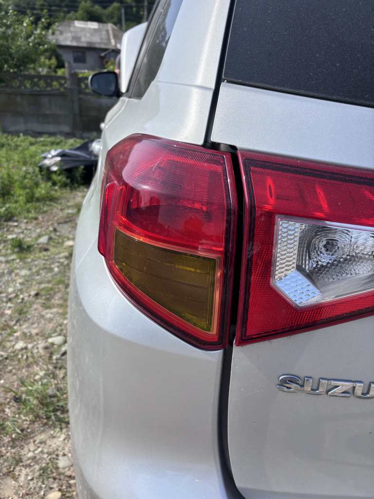 Stop stanga aripa Suzuki Vitara 1.6 Benzina 2016, -