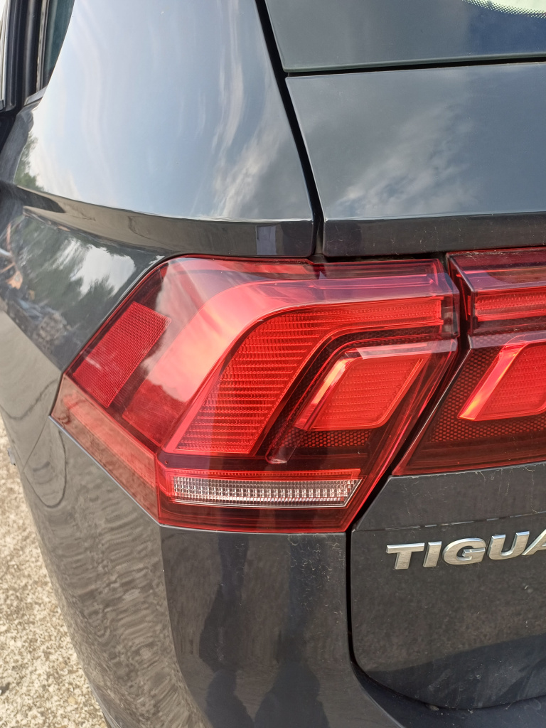 Stop stanga aripa Volkswagen Tiguan 2.0 Motorina 2017, -