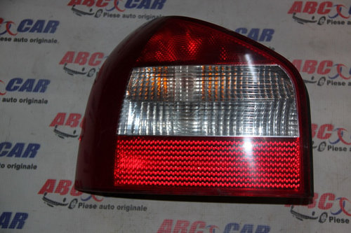 Stop stanga Audi A3 8L 2000-2004 8L0945095B (model in 2 usi)