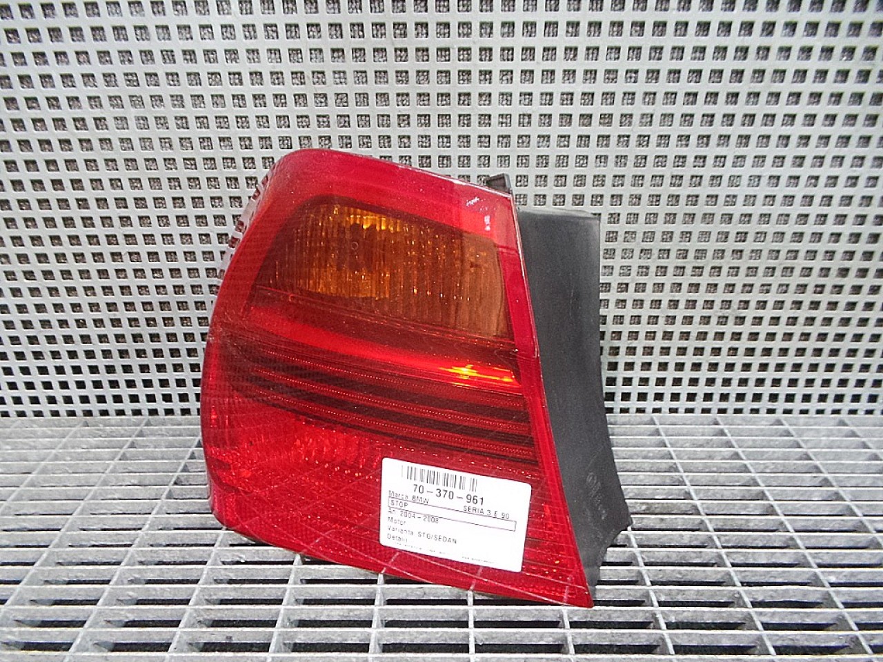 STOP STANGA BMW SERIA 3 E 90 - - (2004 2007)