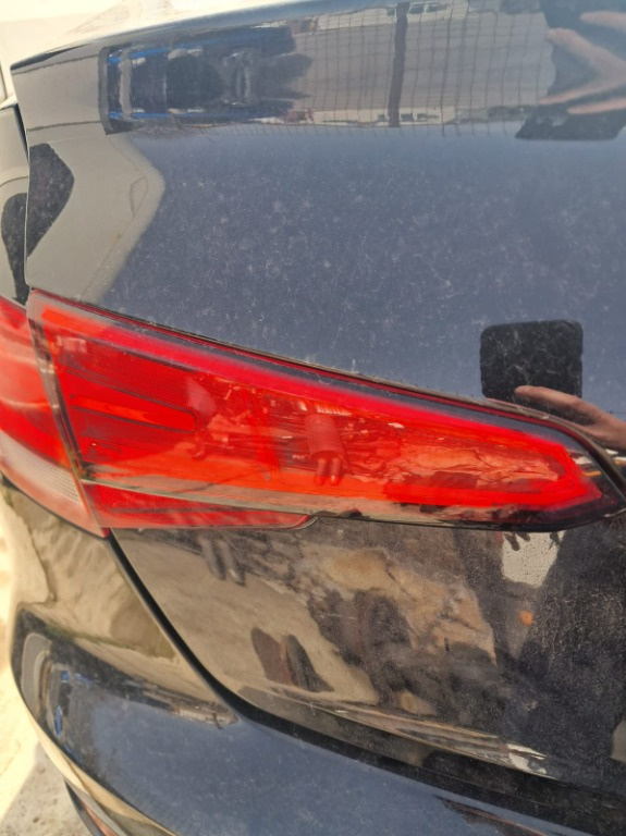 Stop stanga capota portbagaj AUDI A4 B9 sedan an 2017