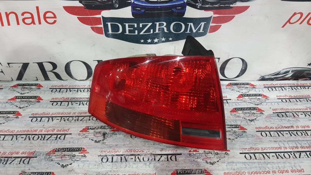 Stop stanga caroserie / aripa original Audi A4 B7 Berlina cod piesa : 8E0945095