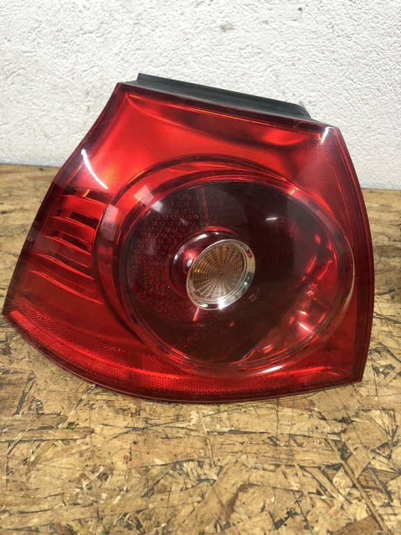 Stop stanga caroserie Golf V 1.4 TSi Hatchback hatchback 2010 (1K6945095E)