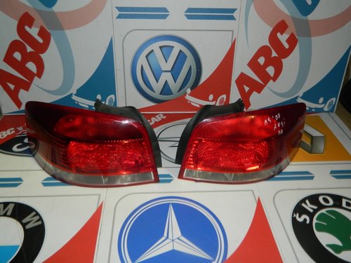 Stop stanga-dreapta Audi A3 8P model 2005 - 2012 model 2 usi cod 8PO 945 095;