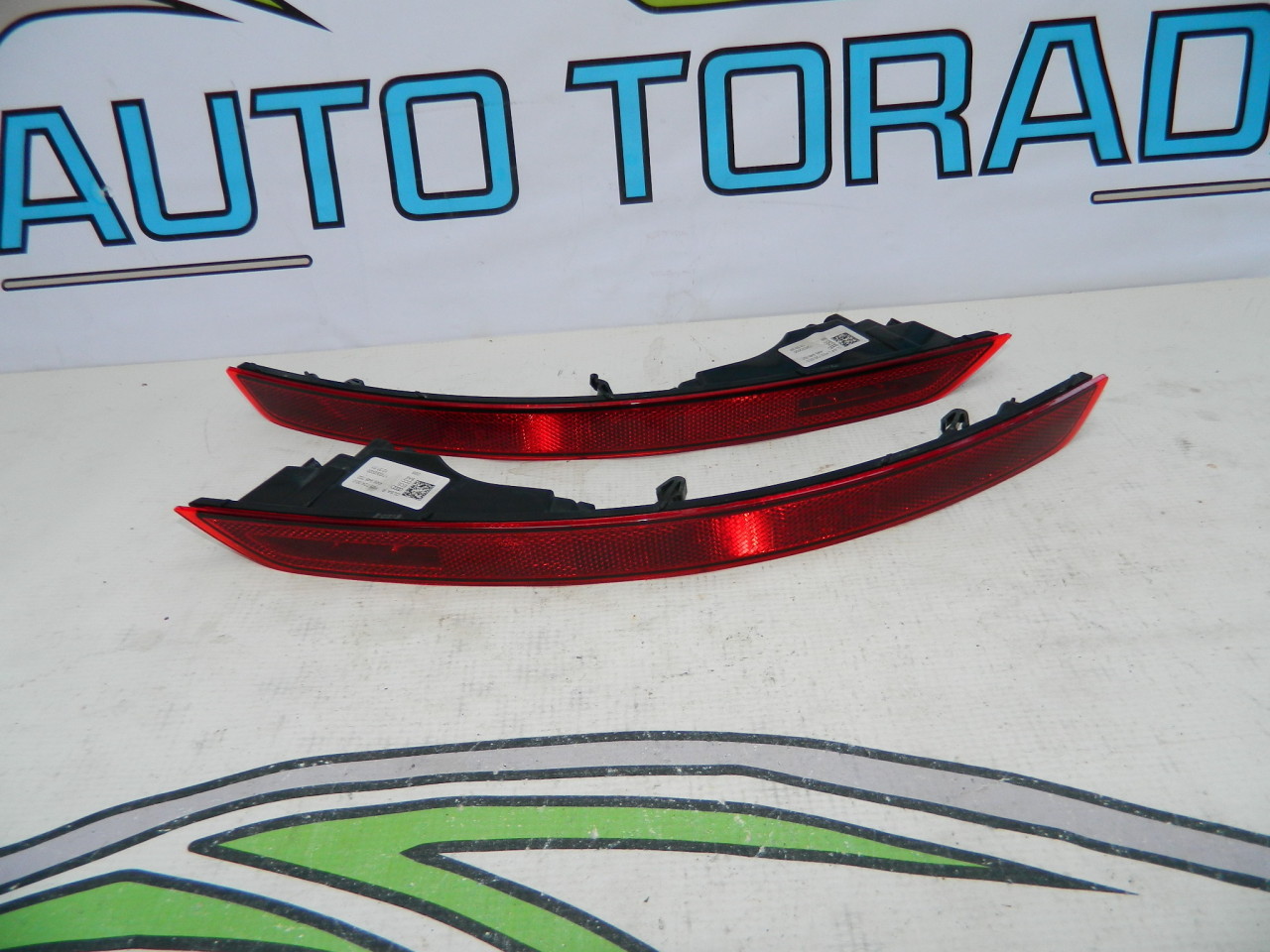 Stop stanga dreapta bara spate Audi Q8 ,RSQ8 2019-2022 cod 4M8945702,4M8945701