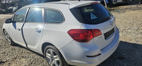 Stop stanga dreapta haion Opel Astra J combi 2011 2012 2013 2014
