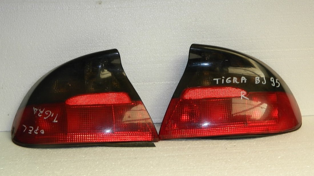 Stop stanga - dreapta Opel Tigra model 1995