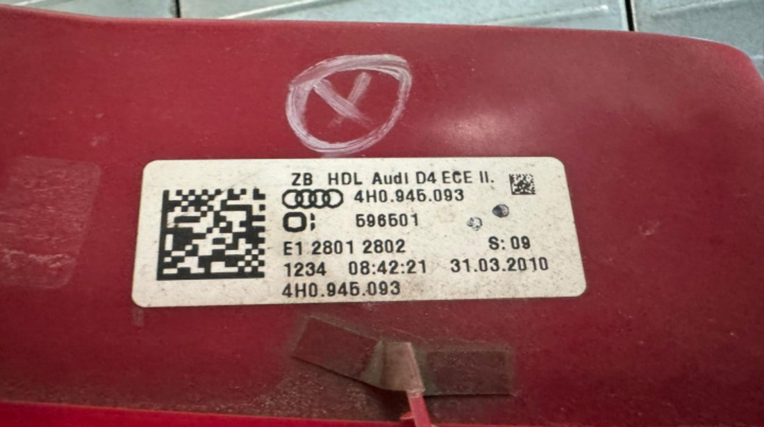 Stop stanga haion Audi 4H0945093 4H0945093 Audi A8 D4/4H [2010 - 2014] Sedan 4.2 TDI quattro tiptronic (350 hp)