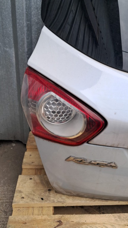 Stop stanga haion Ford Kuga 1 an 2009