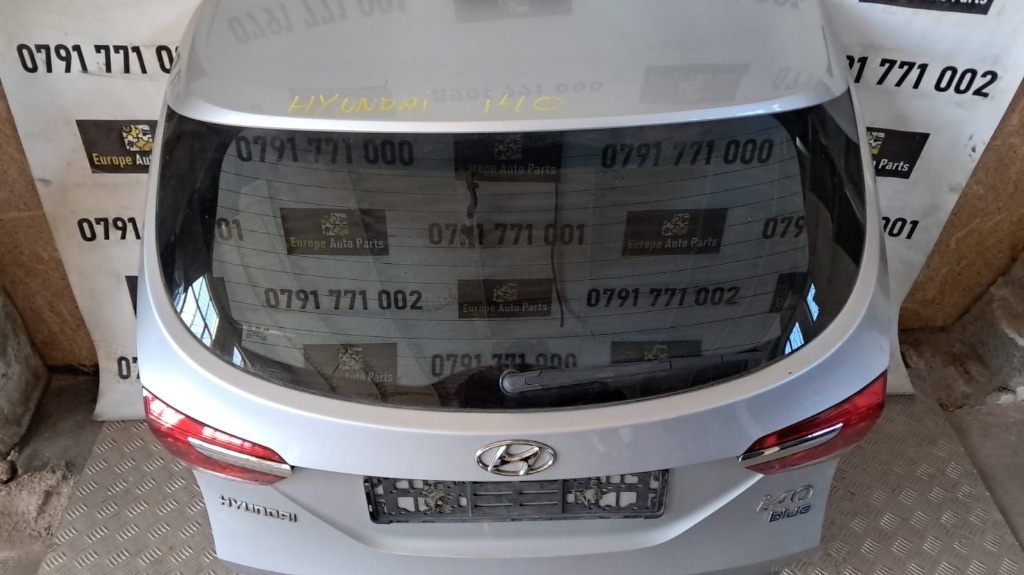 Stop stanga haion Hyundai I40 an 2012 combi cod 92403-3Z000