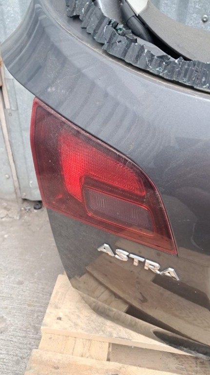 Stop stanga haion Opel Astra J combi an 2011