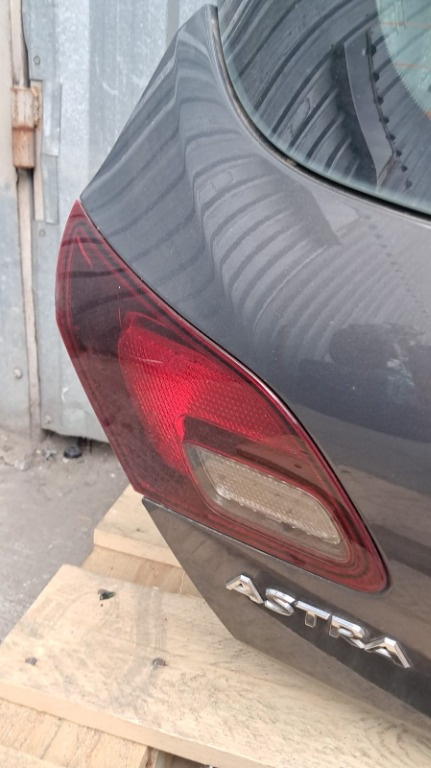 Stop stanga haion Opel Astra J facelift hatchback an 2014