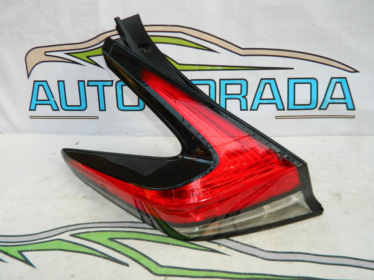 Stop stanga Led Nissan Leaf 2 model dupa 2017 cod 26555-5SH0A