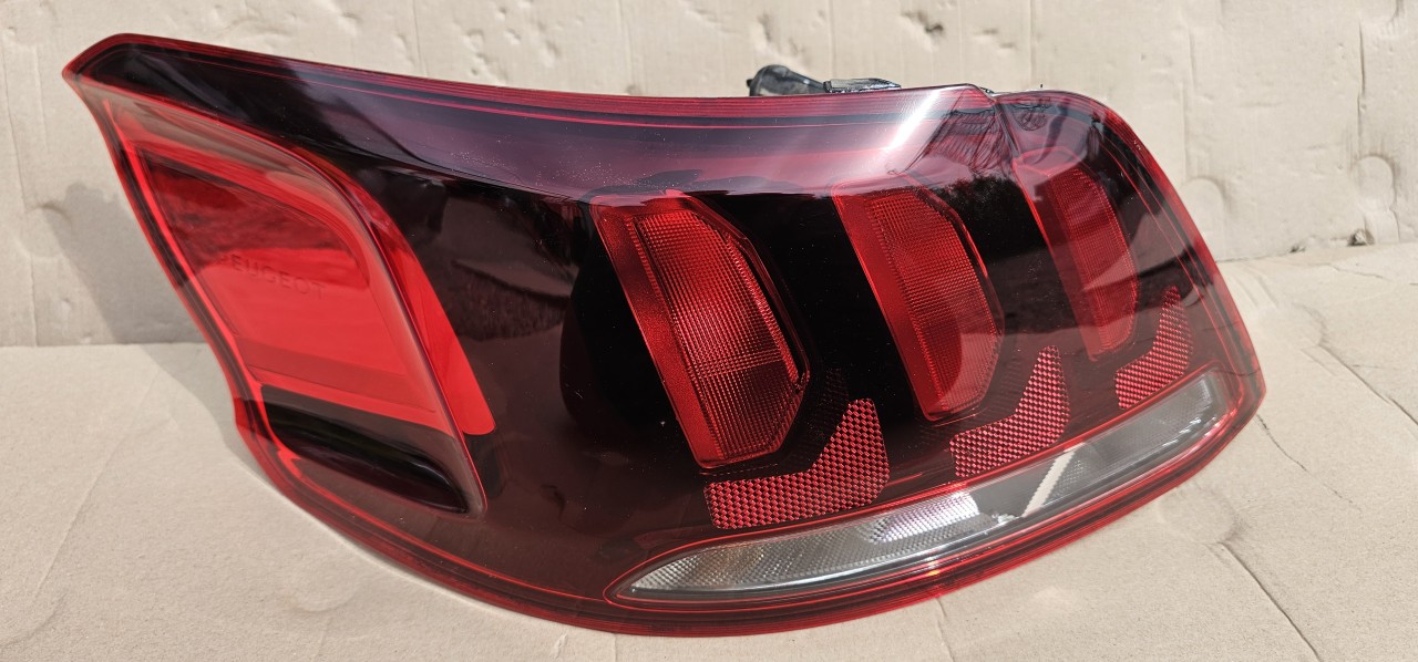 Stop stanga LED Peugeot 301 2017 2018 2019 2020