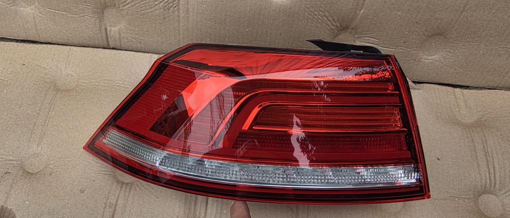 Stop stanga LED Vw Passat B8 berlina 2016 2017 2018