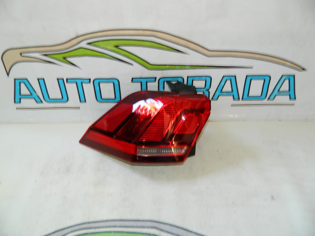 Stop stanga LED VW Tiguan model 2015-2020 cod 5NA945095D