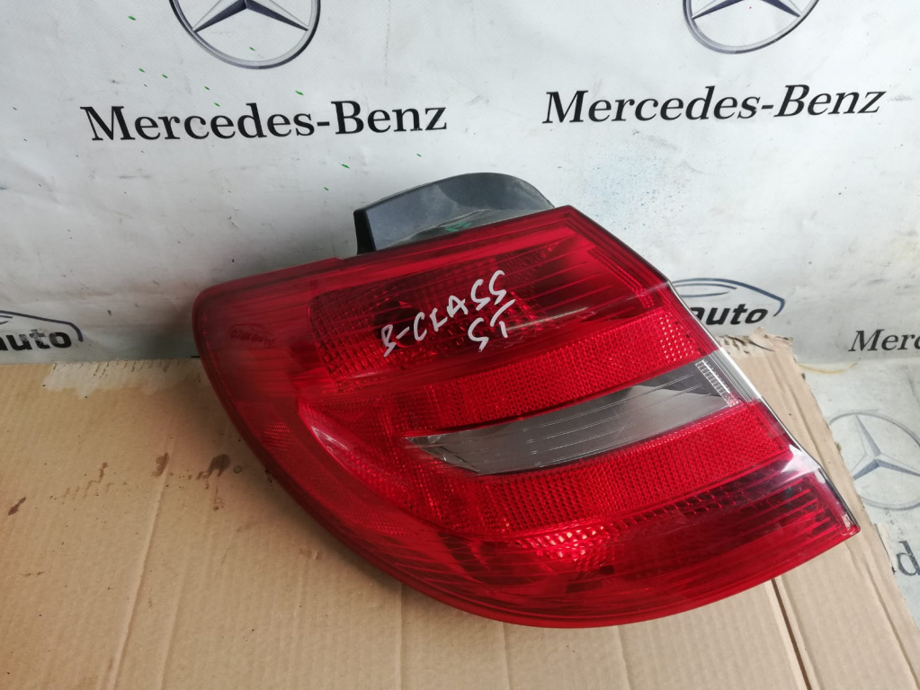 Stop stanga Mercedes B class w246