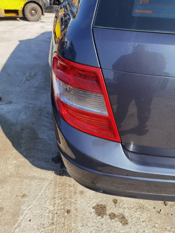 Stop stanga Mercedes C200 cdi w204 break combi