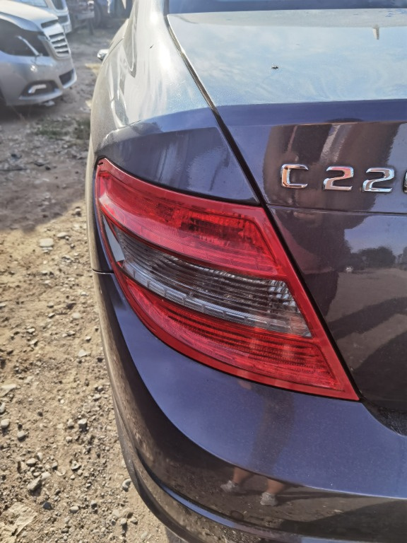 Stop stanga Mercedes C220 cdi w204 an 2008