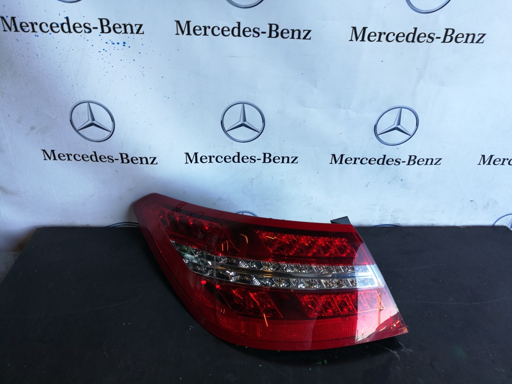 Stop stanga Mercedes E class coupe w207