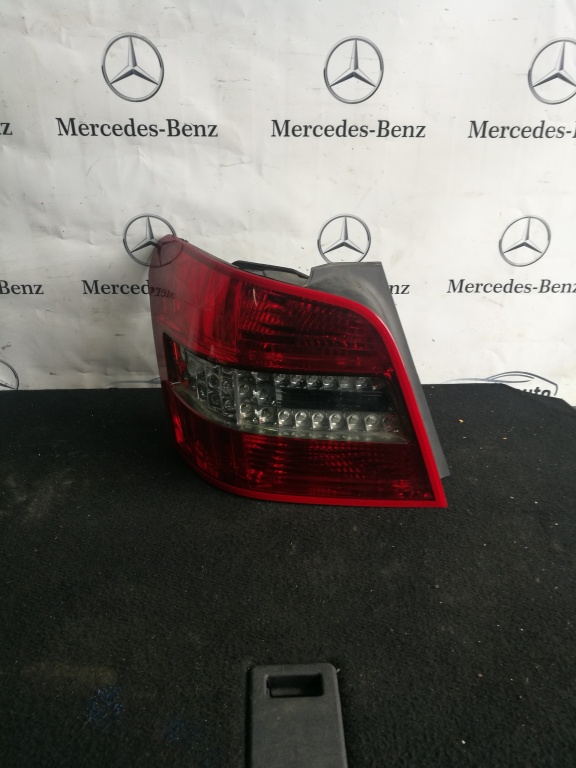 Stop stanga Mercedes GLK x204