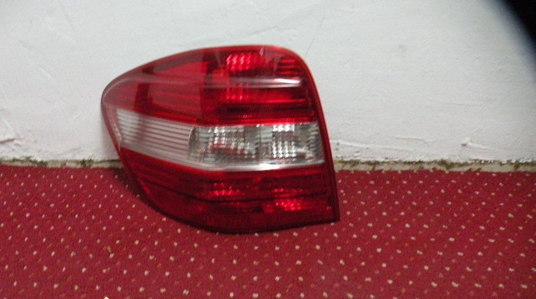 Stop stanga Mercedes ML caroserie W164 2005 2009 cod A164 820 19 64