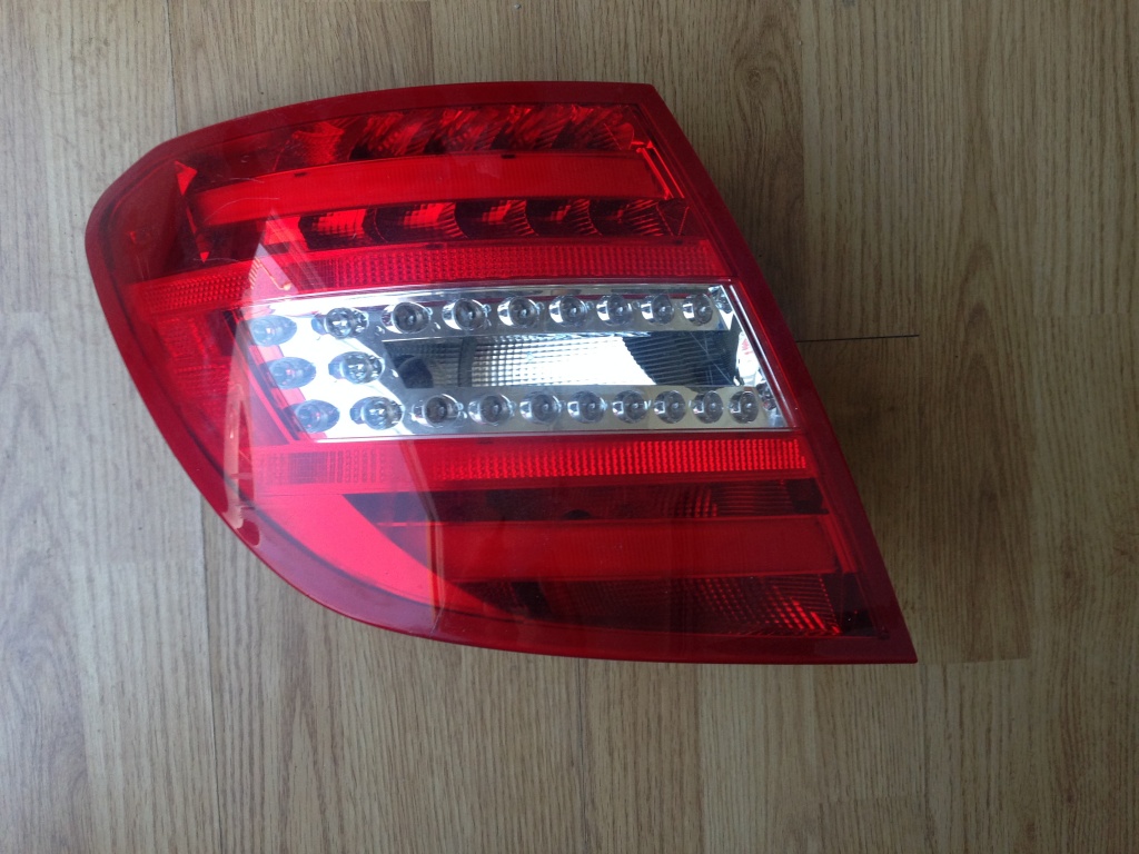 Stop stanga mercedes w204 c220 facelift 2011