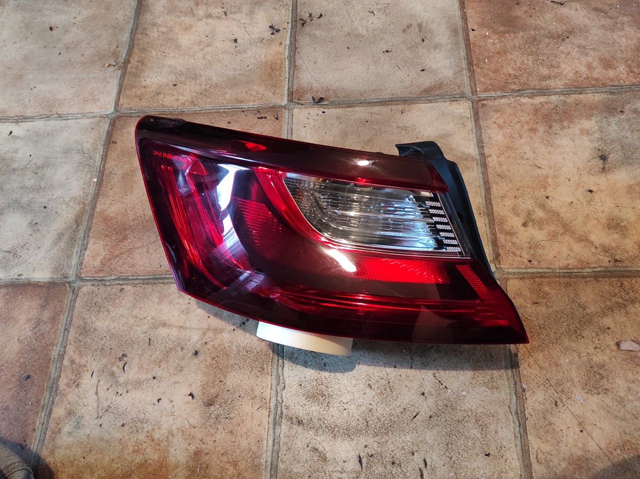 Stop stanga Renault Megane IV (2016-2020) cod 265558986R