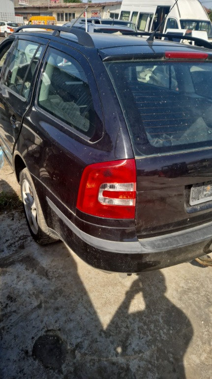 Stop stanga Skoda Octavia 2 combi an fab. 2006