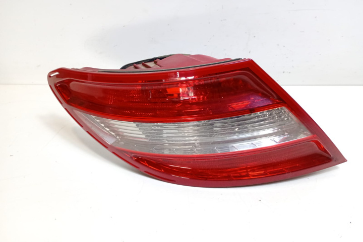 Stop stanga spate A2048200164L Mercedes-Benz C-Class W204/S204 [2007 - 2012]