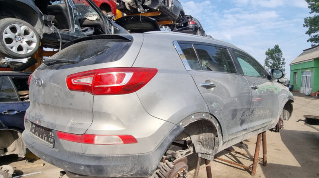 Stop stanga spate Kia Sportage 2011 SUV 2.0