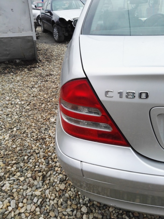 Stop stanga spate Mercedes C class W203