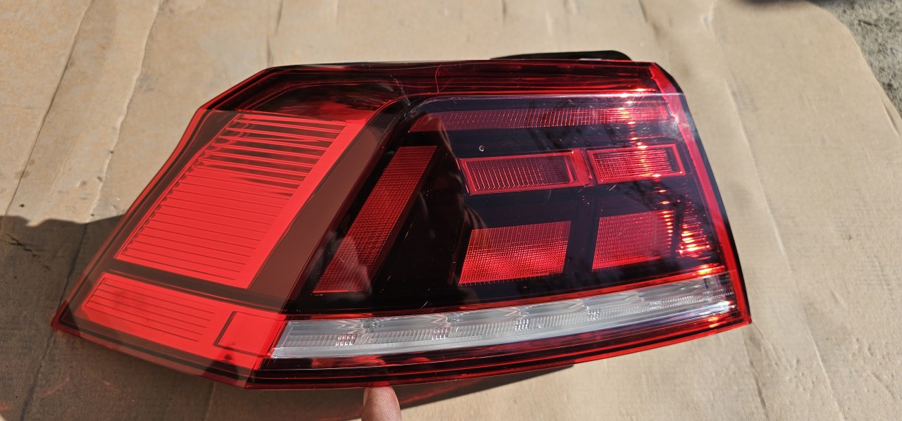 Stop stanga VW Passat B8 Facelift LED sedan 2019 2020 2021 2022