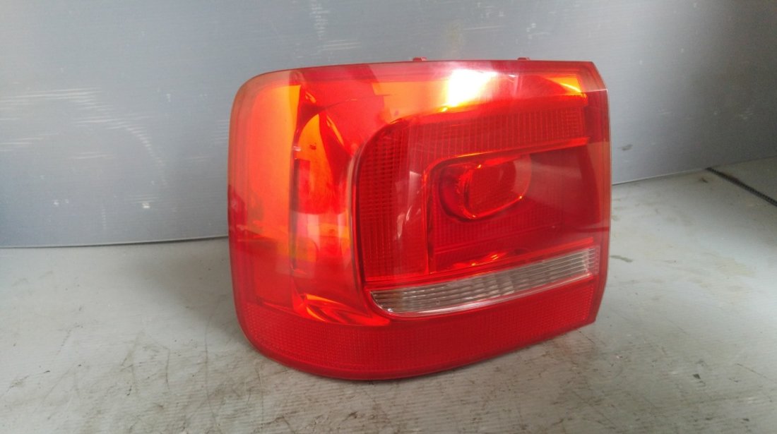 Stop stanga vw touran 1t3 1t0945095r