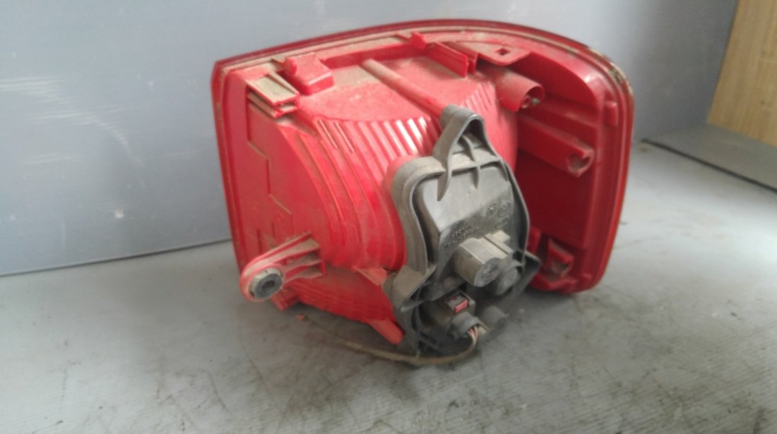 Stop stanga vw touran 1t3 1t0945095r