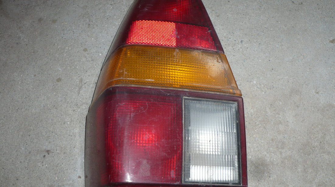 Stop Stanga Vw Volkswagen Passat  B3 35I Variant din ani 1988 1993