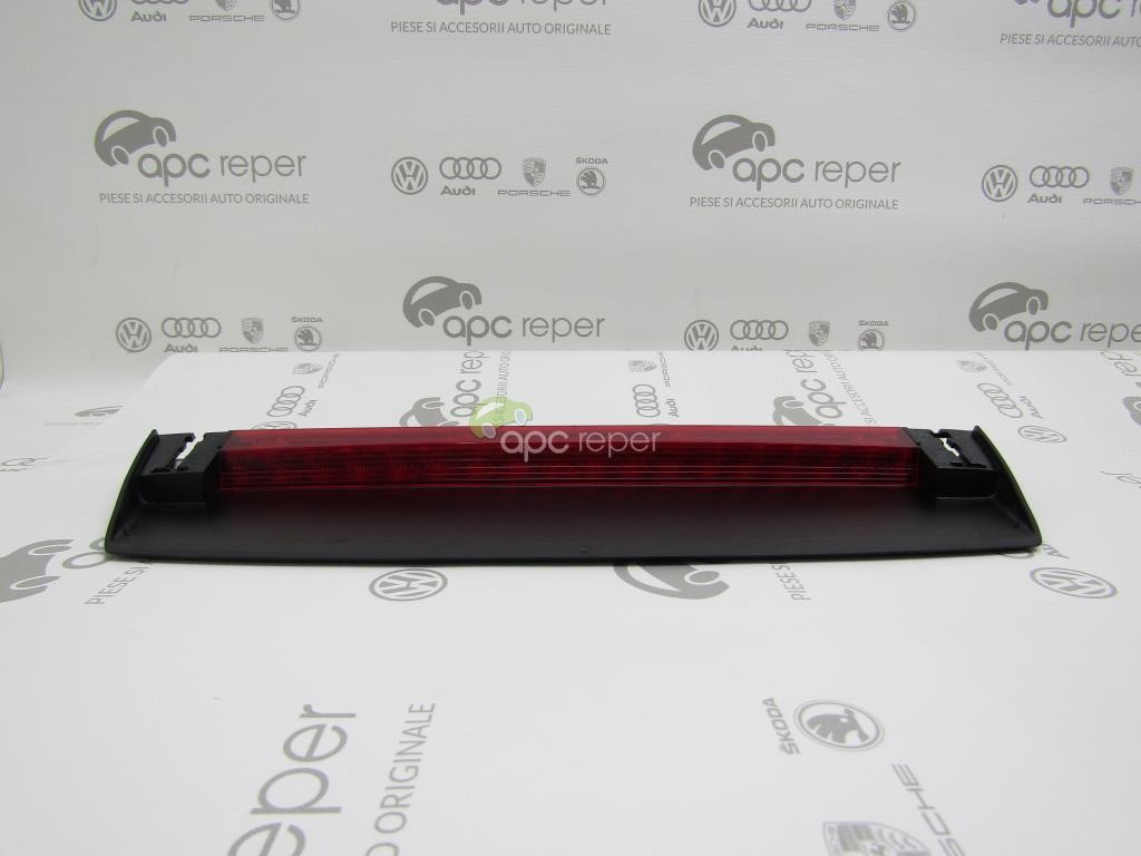 Stop suplimentar Audi A4 8W - Cod: 8W5945097