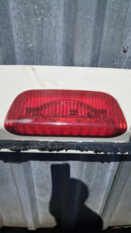 Stop suplimentar haion Nissan Juke an 2011