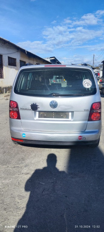 Stop suplimentar haion Vw Touran 1.9 TDI 105CP / 77 KW cod motor BLS transmisie manuala 6+1 cod JYK ...