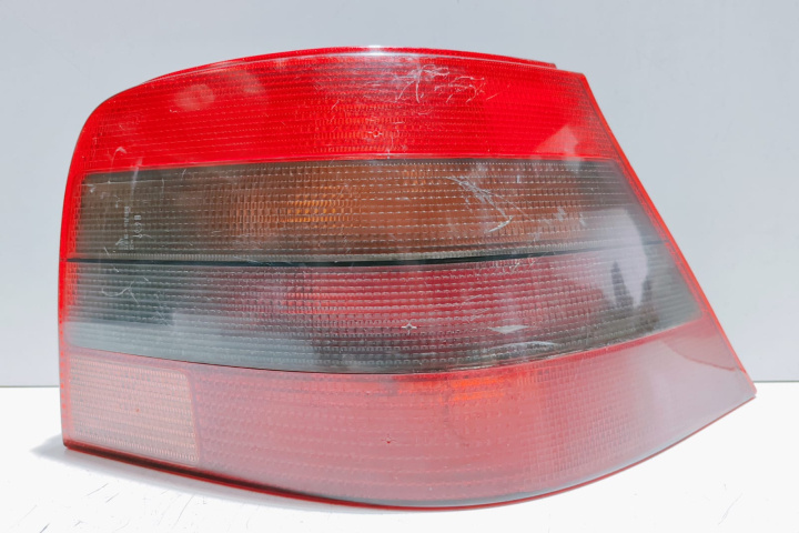 Stop tripla dreapta 1J6945112S Volkswagen VW Golf 4 [1997 - 2006]