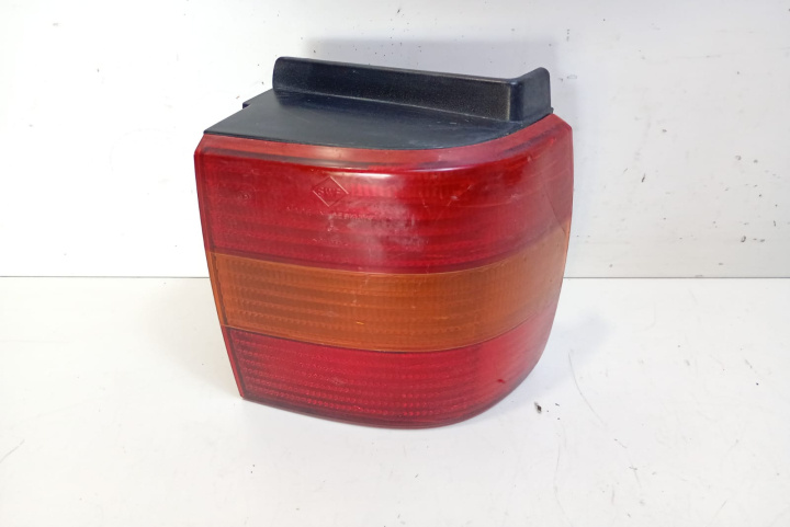 Stop Tripla dreapta 3A9945112 Volkswagen VW Passat B4 [1993 - 1997]