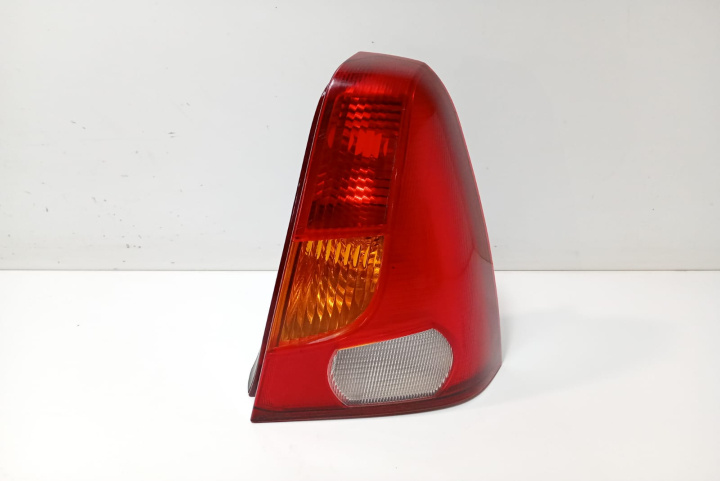 Stop tripla dreapta 8200211019 Dacia Logan [2004 - 2008]